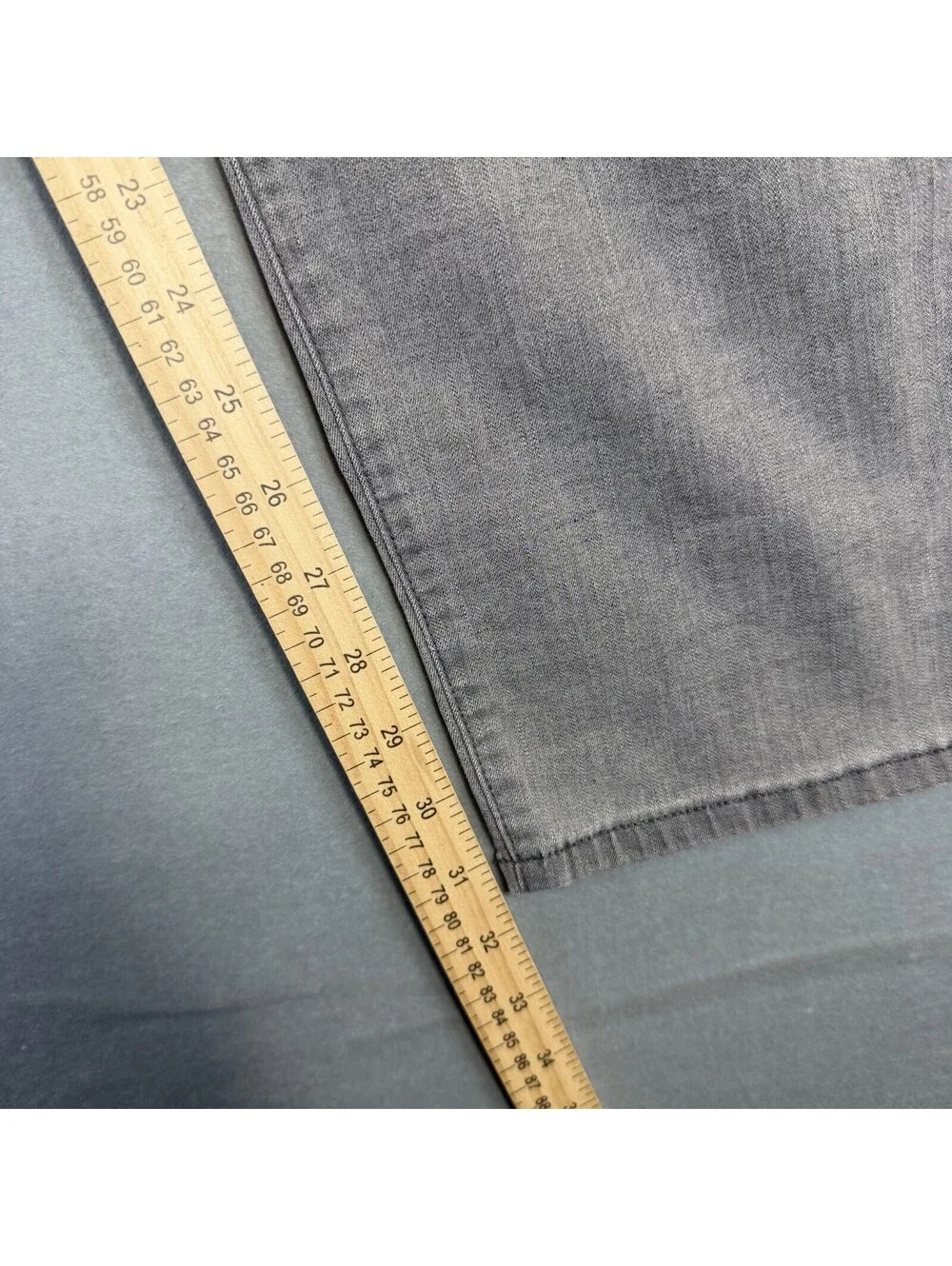 Travis Mathew Legacy Featherweight Jeans Mens 35x32 Gray Stretch Performance